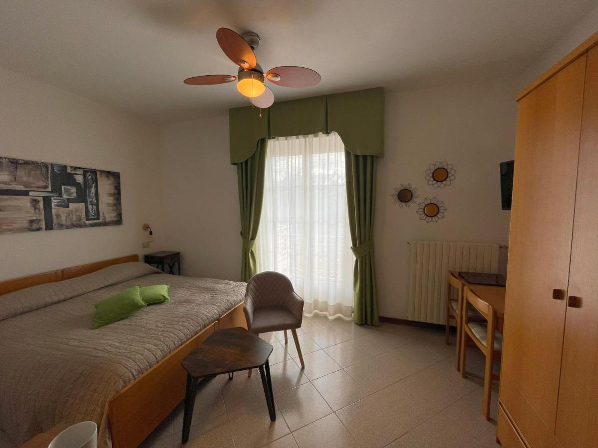 Tremosine Village Hotel Lucia מראה חיצוני תמונה