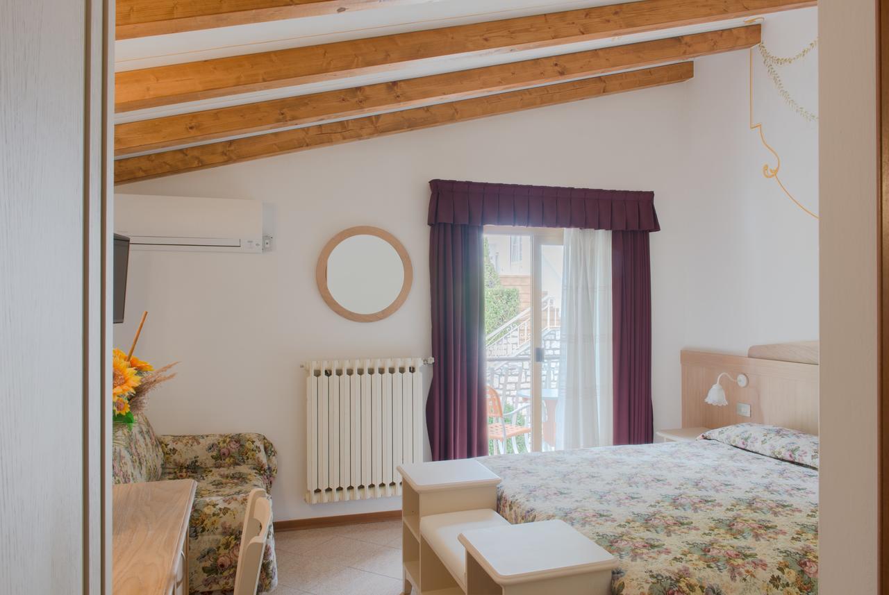 Tremosine Village Hotel Lucia מראה חיצוני תמונה